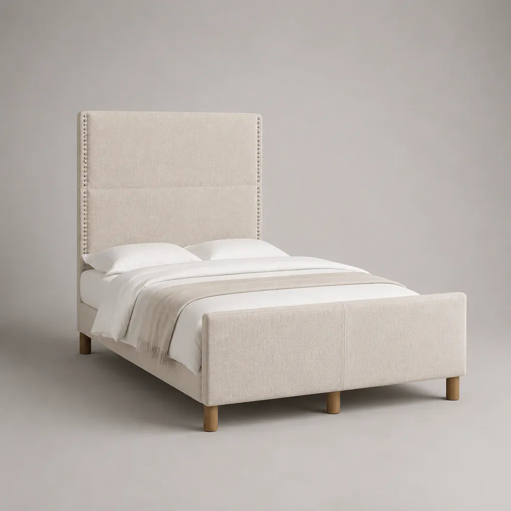 Lit double rembourré en tissu beige et bois, 160 x 200 cm, tête de lit haute et pied de lit