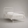 Lit simple en acier blanc, couchage 90 × 190 cm, dimensions 198 × 96 × 110 cm, tête et pied de lit arqués