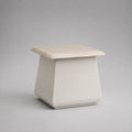 Table d'appoint carrée en travertin et fibre de verre, beige clair et blanc cassé, 50 × 50 × 48 cm