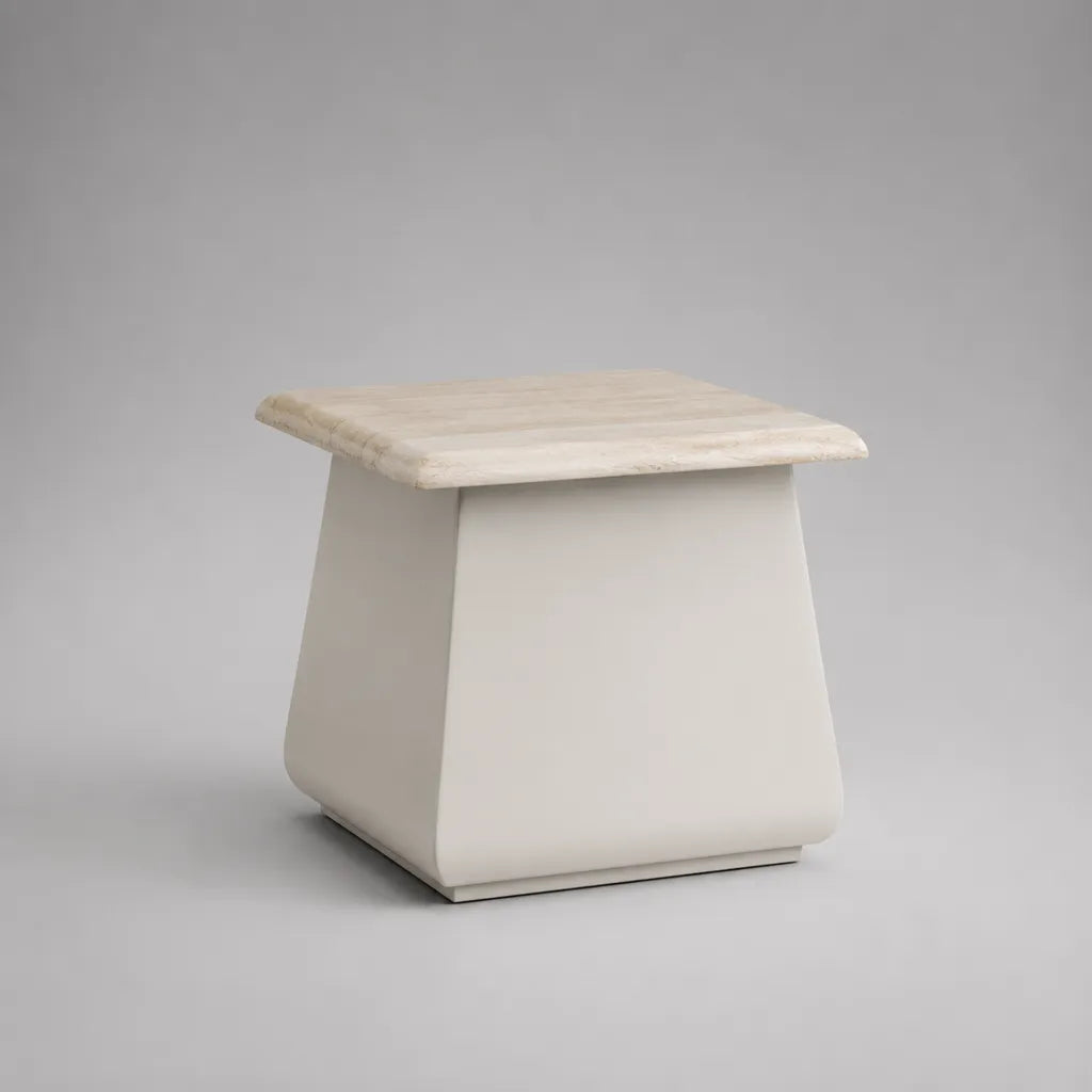 Table d'appoint carrée en travertin et fibre de verre, beige clair et blanc cassé, 50 × 50 × 48 cm