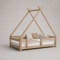 Lit cabane enfant en bois beige clair, forme tipi avec barrières, couchage 90 x 190 cm, dimensions 198 x 98 x 180 cm