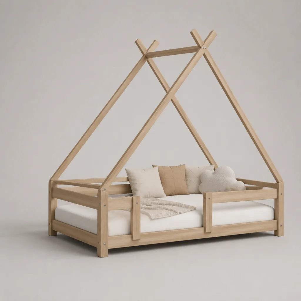 Lit cabane enfant en bois beige clair, forme tipi avec barrières, couchage 90 x 190 cm, dimensions 198 x 98 x 180 cm